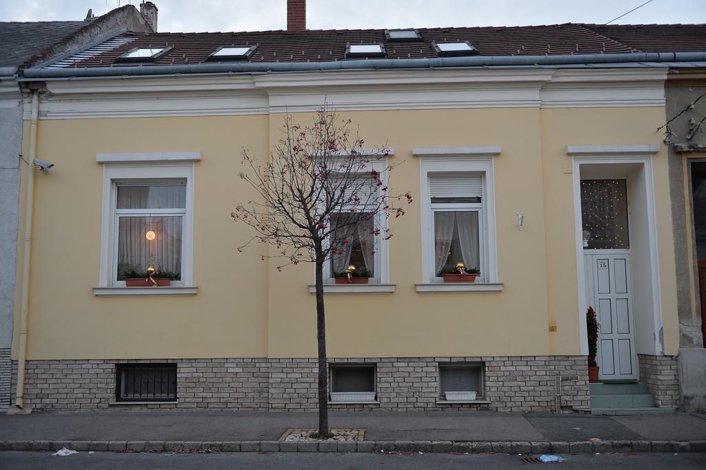 Sopron Eszter Apartman Pokoj fotografie